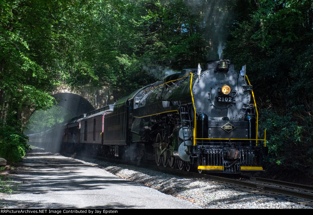 RBMN 2102 blasts out of the Nesquehoning "Tunnel"